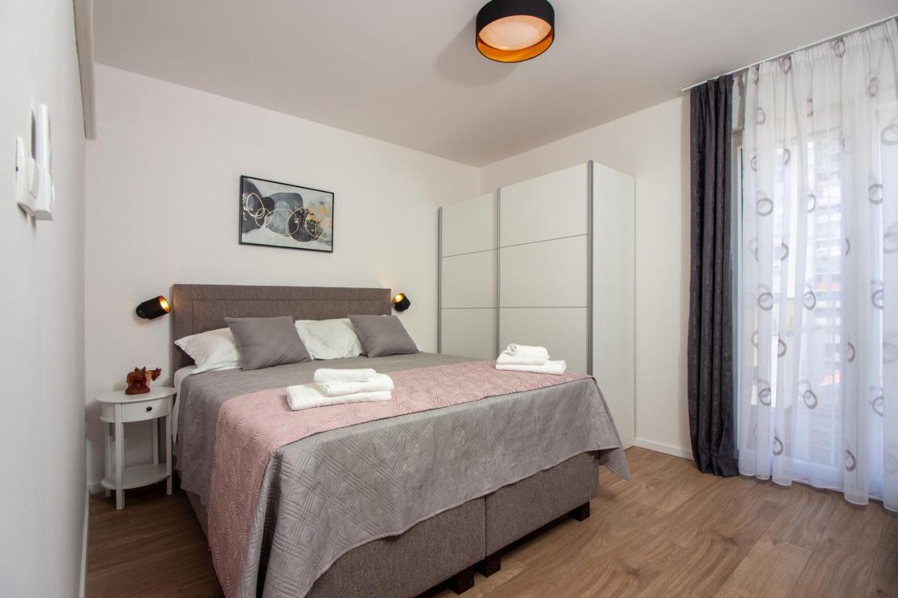 Bura2 , With Private Parking In The Garage Apartman Split Kültér fotó
