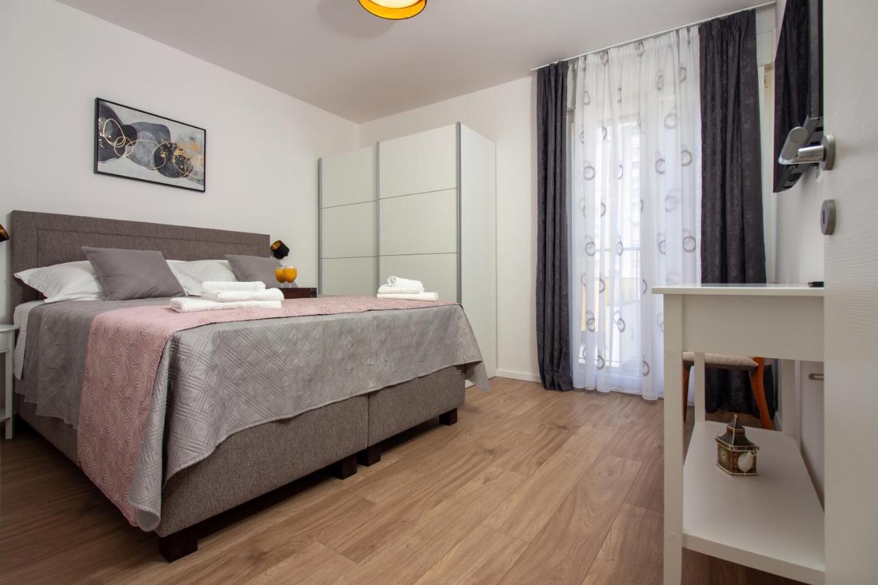 Bura2 , With Private Parking In The Garage Apartman Split Kültér fotó