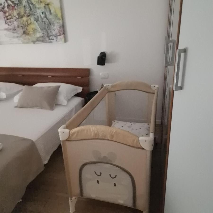 Bura2 , With Private Parking In The Garage Apartman Split Kültér fotó